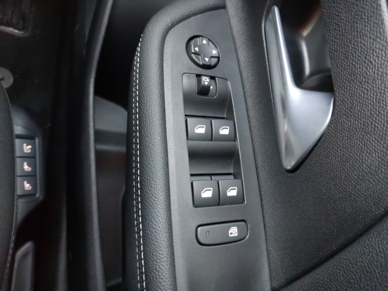 Vauxhall Mokka-e 50Kwh Ultimate Suv 136 Ps White #17