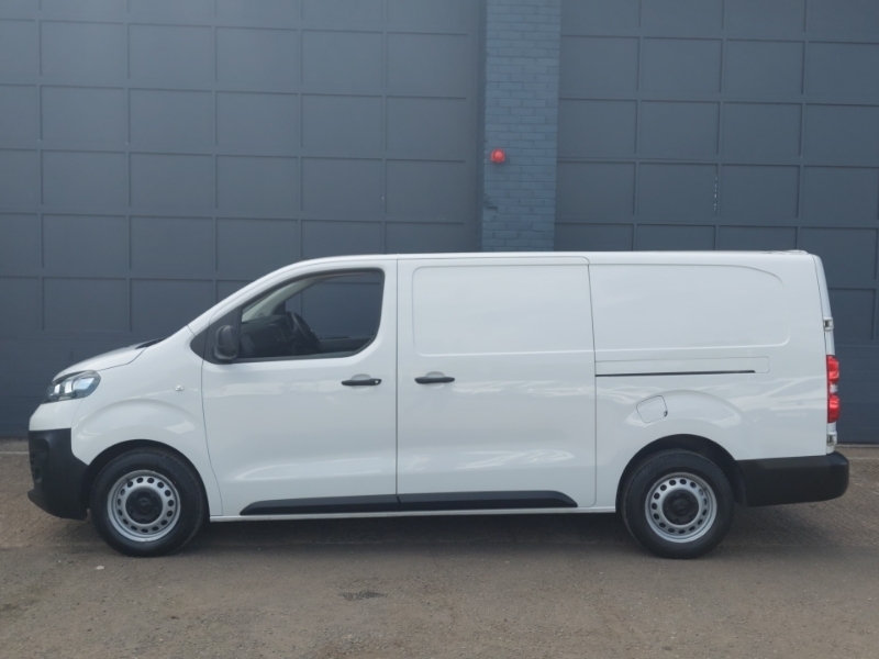 Vauxhall Vivaro 2900 1.5D 100Ps Dynamic H1 Van White #4