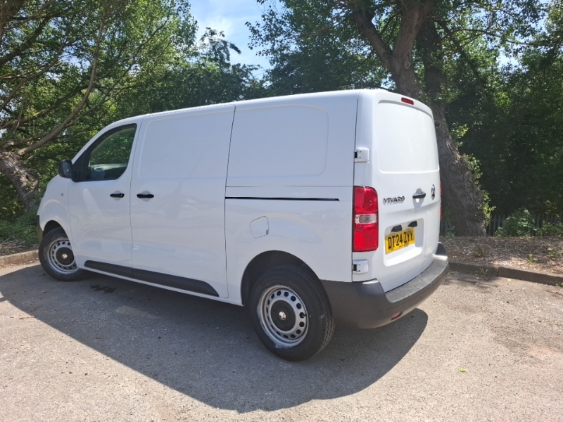 Vauxhall Vivaro 1.5 Turbo D 120 Prime H1 Van White #2