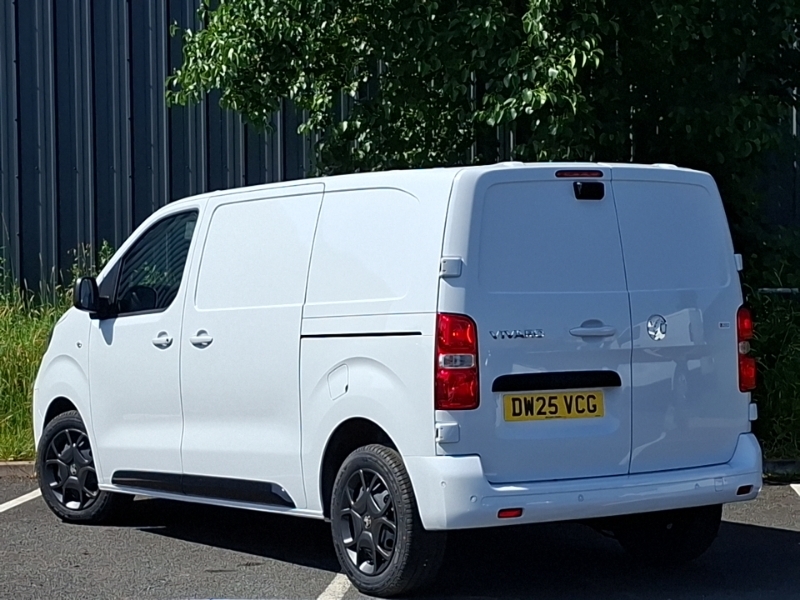 Vauxhall Vivaro 1.5 Turbo D 120 Pro H1 Van White #2