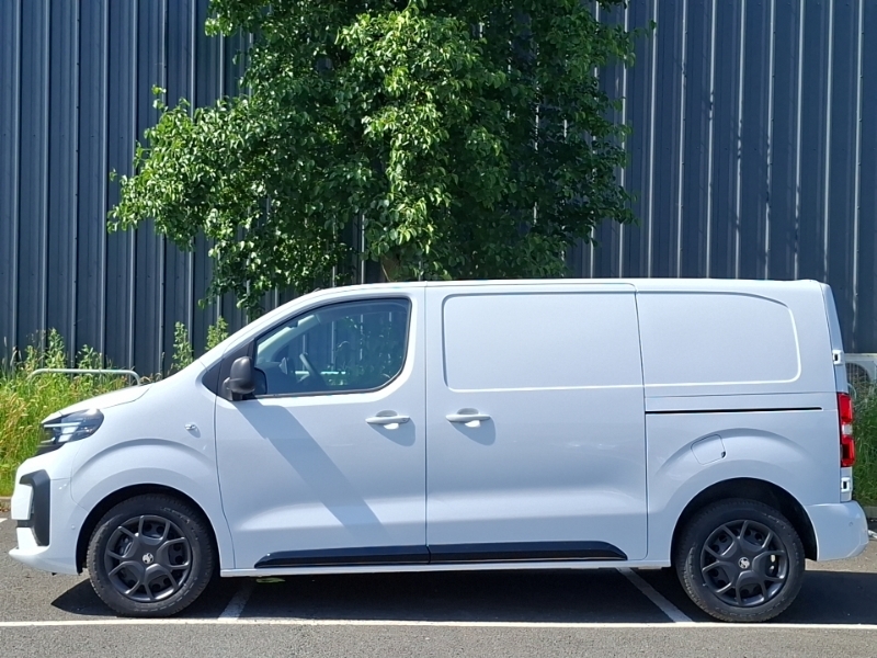 Vauxhall Vivaro 1.5 Turbo D 120 Pro H1 Van White #4