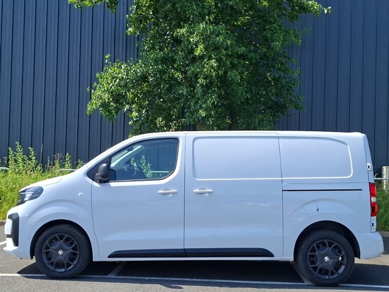 Vauxhall Vivaro 1.5 Turbo D 120 Pro H1 Van White #4