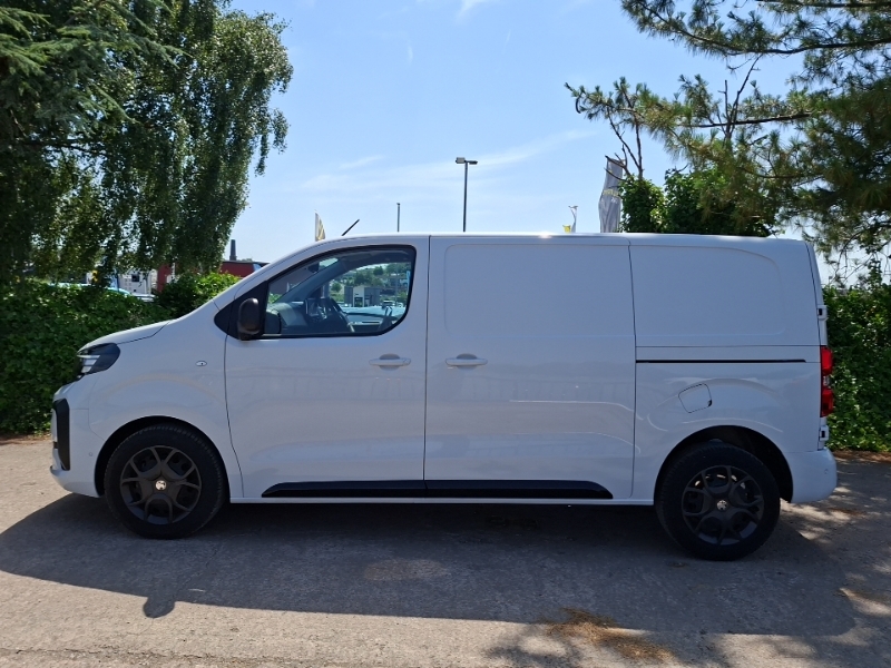 Vauxhall Vivaro 1.5 Turbo D 120 Pro H1 Van White #4