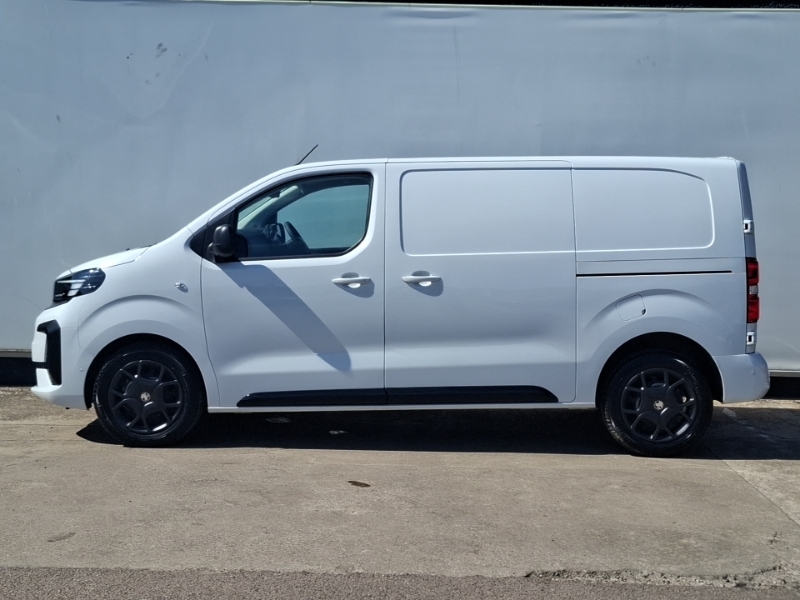Vauxhall Vivaro 1.5 Turbo D 120 Pro H1 Van White #4