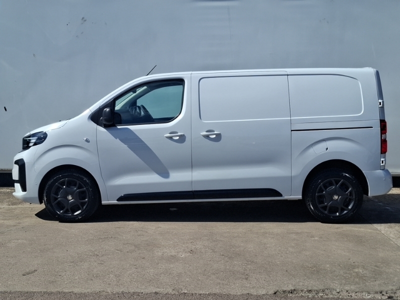 Vauxhall Vivaro 1.5 Turbo D 120 Pro H1 Van White #4