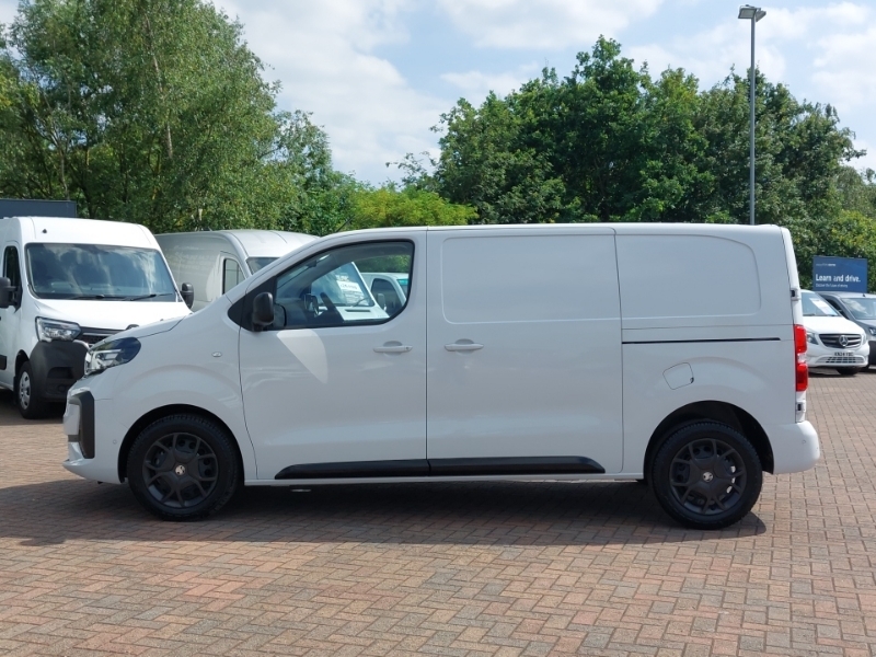 Vauxhall Vivaro 1.5 Turbo D 120 Pro H1 Van White #4