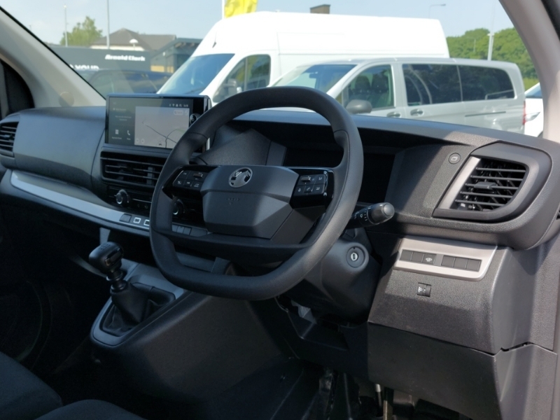 Vauxhall Vivaro 1.5 Turbo D 120 Pro H1 Van White #3