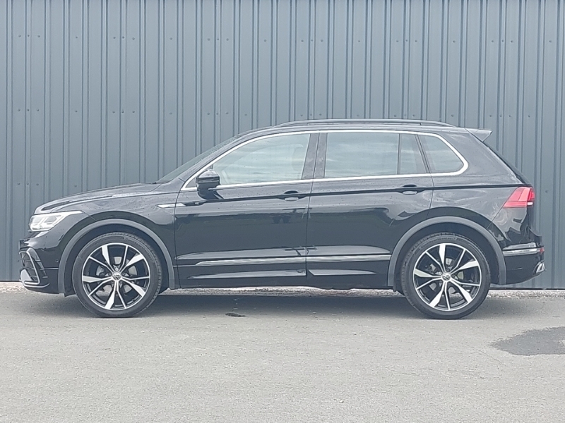 Volkswagen Tiguan 1.5 Tsi 150 R-line Dsg SE23WJJ Black #4