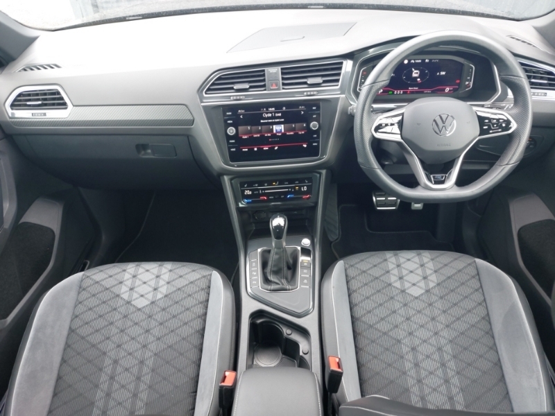 Volkswagen Tiguan 1.5 Tsi 150 R-line Dsg SE23WJJ Black #3