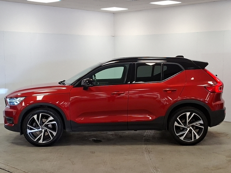 Volvo XC40 2.0 T4 R Design Pro Geartronic Red #4