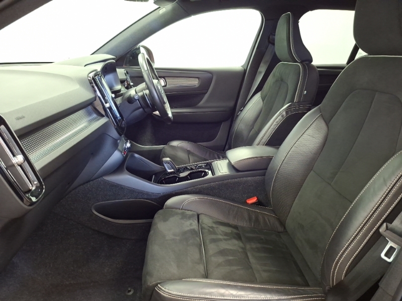 Volvo XC40 2.0 T4 R Design Pro Geartronic Red #5