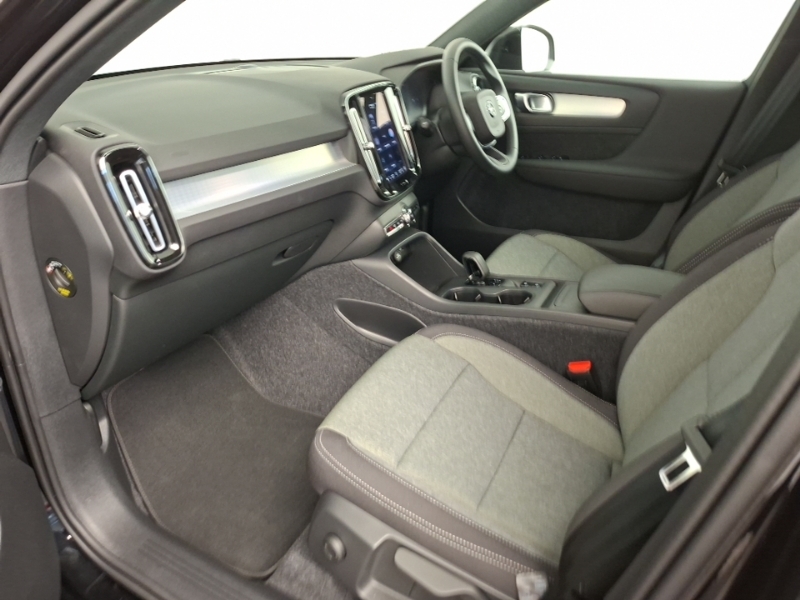 Volvo XC40 Plus, B3 Mild Hybrid, Dark White #7