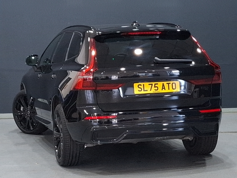 Volvo XC60 2.0 B5p Plus Black Edition Awd Geartronic Black #2