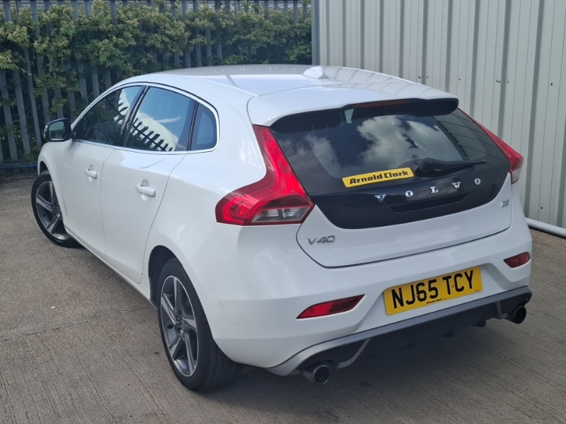 Volvo V40 D2 R Design White #2