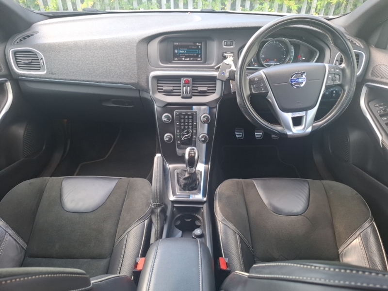 Volvo V40 D2 R Design White #3