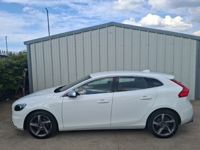 Volvo V40 D2 R Design White #4