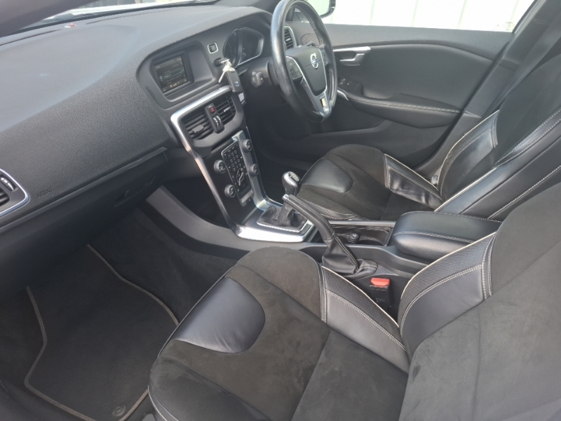 Volvo V40 D2 R Design White #5