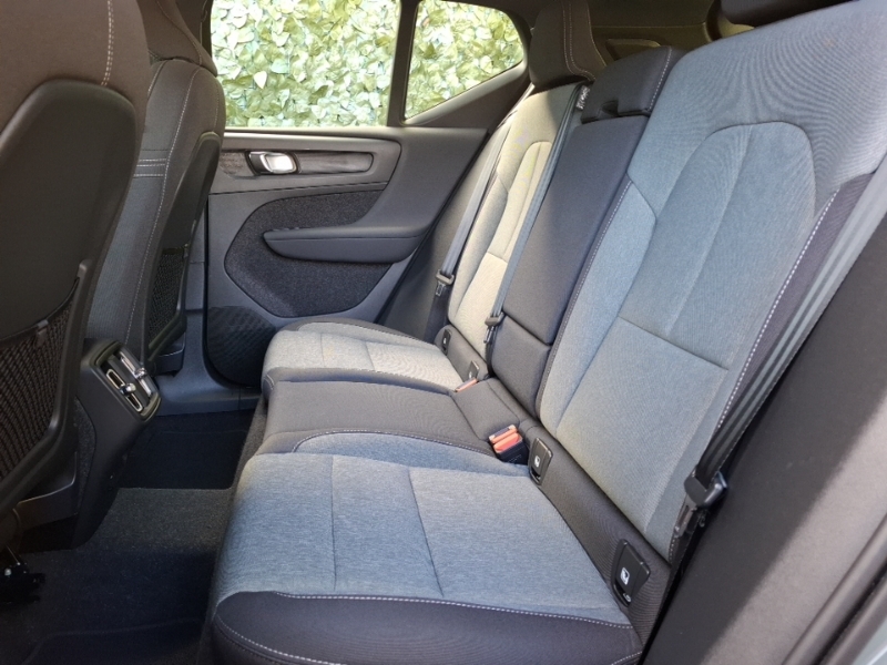 Volvo XC40 2.0 B3p Core Green #6
