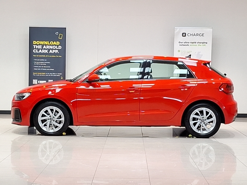 Audi A1 35 Tfsi Sport YF19TJX Red #4