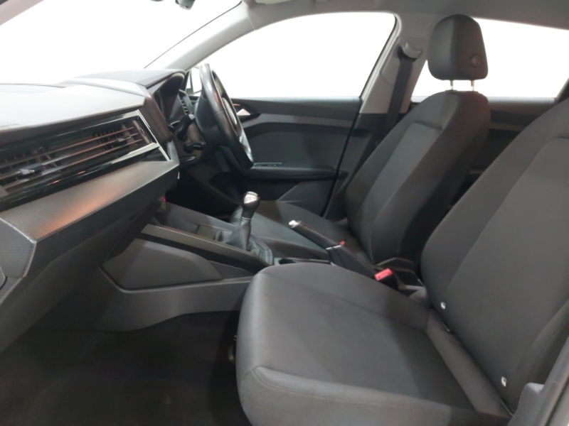 Audi A1 25 Tfsi Technik White #5