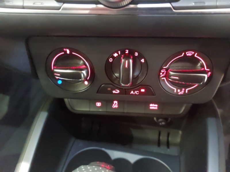 Audi A1 1L Se White #15