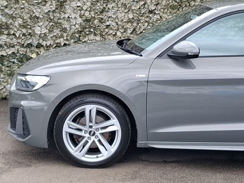 Audi A1 S Line Competition White #18