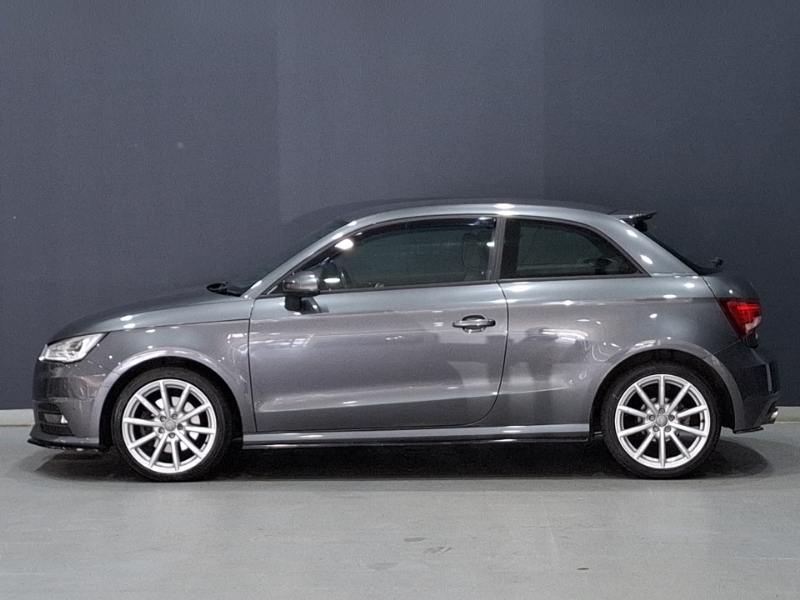 Audi A1 Sport Silver #4