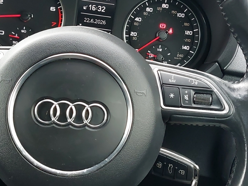 Audi A1 Black Edition Black #13