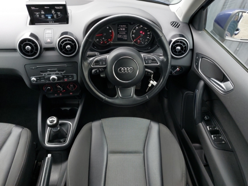 Audi A1 Black Edition Black #8