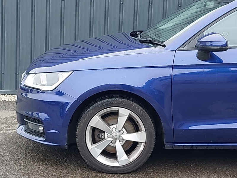 Audi A1 Black Edition Black #19