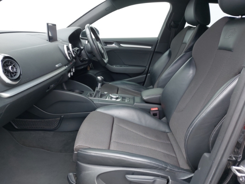 Audi A3 2.0 Tfsi Black Edition Black #5