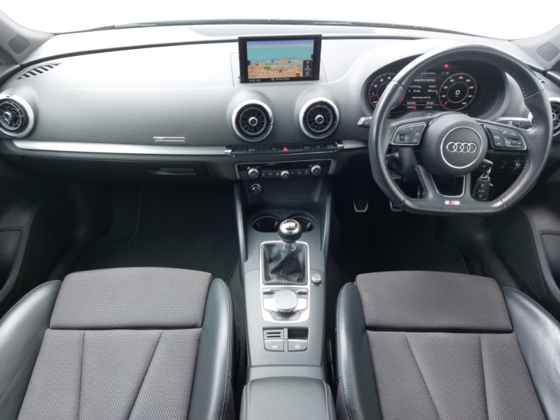 Audi A3 2.0 Tfsi Black Edition Black #3