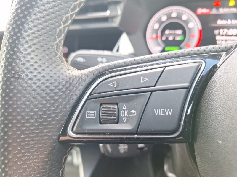 Audi A3 35 Tfsi Black Edition Red #12