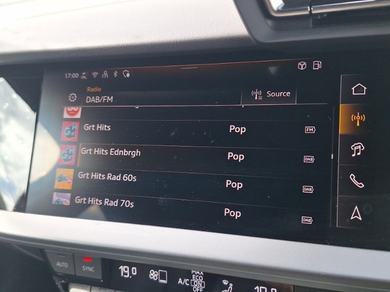 Audi A3 35 Tfsi Black Edition Red #11
