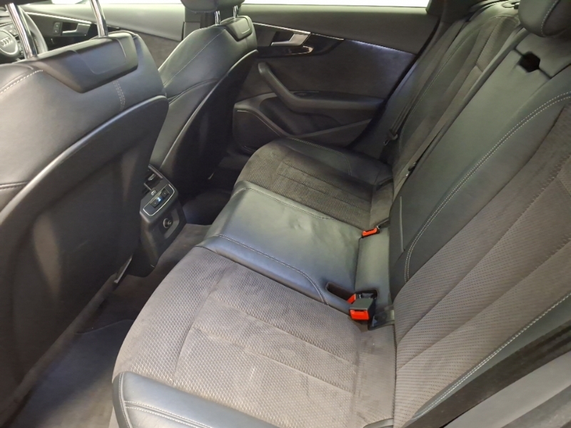 Audi A4 35 Tfsi Black Edition Black #6