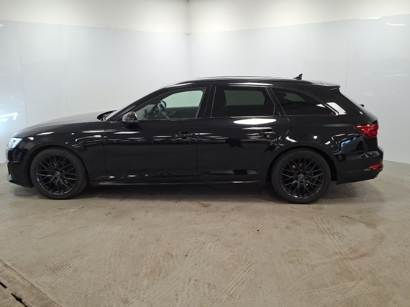Audi A4 35 Tfsi Black Edition Black #4