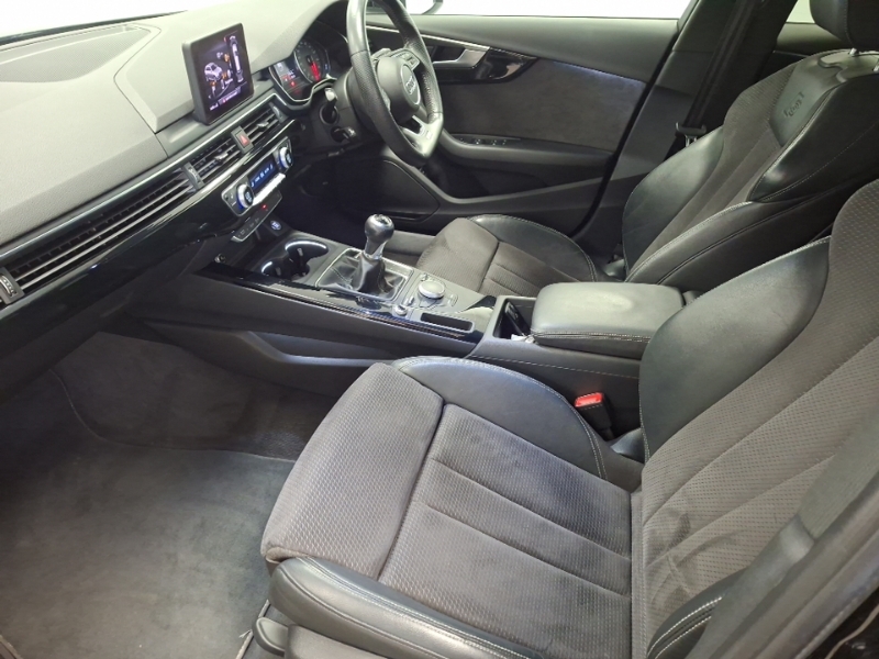 Audi A4 35 Tfsi Black Edition Black #5