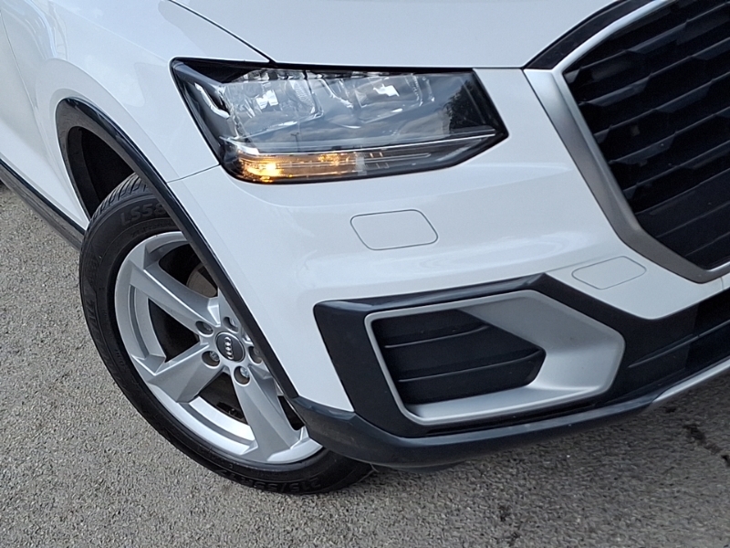 Audi Q2 30 Tdi Technik Black #20