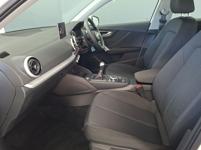 Audi Q2 30 Tfsi Technik White #5