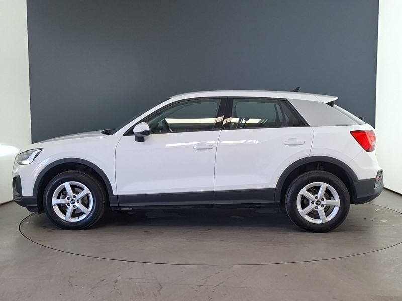 Audi Q2 30 Tfsi Technik White #4