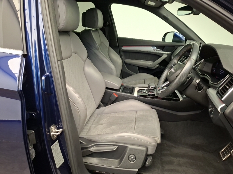 Audi Q5  Black #11