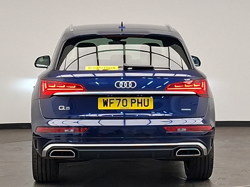 Audi Q5  Black #15