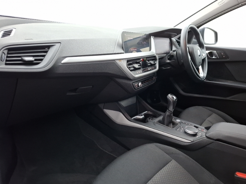 BMW 1 Series 118I 136 Se Live Cockpit Professional Black #5