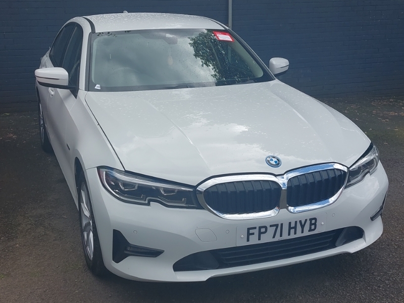 BMW 3 Series 330E Se Pro Step White