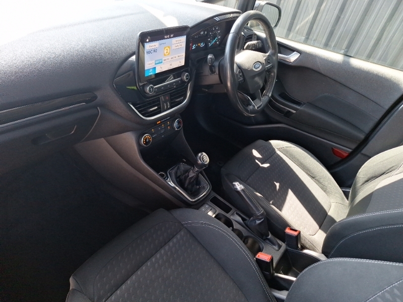 Ford Fiesta 1.1 Zetec Black #5