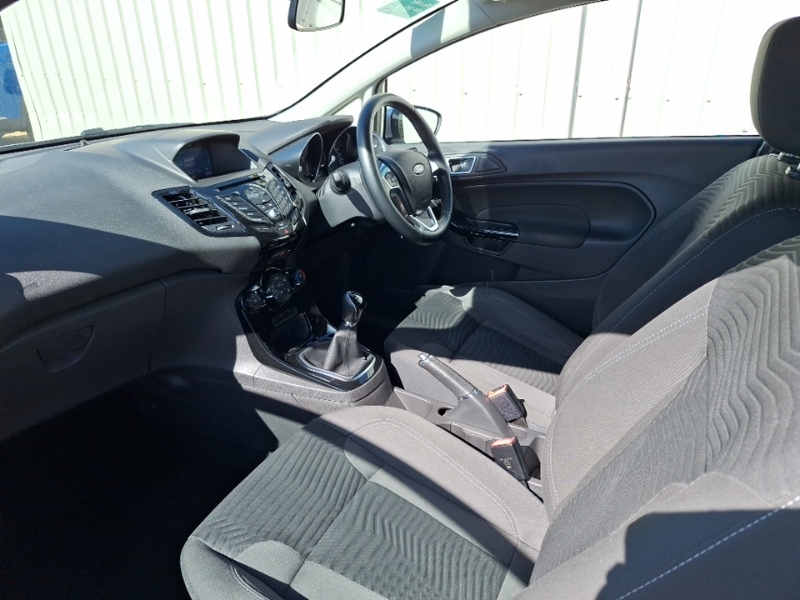 Ford Fiesta 1.25 82 Zetec Silver #5