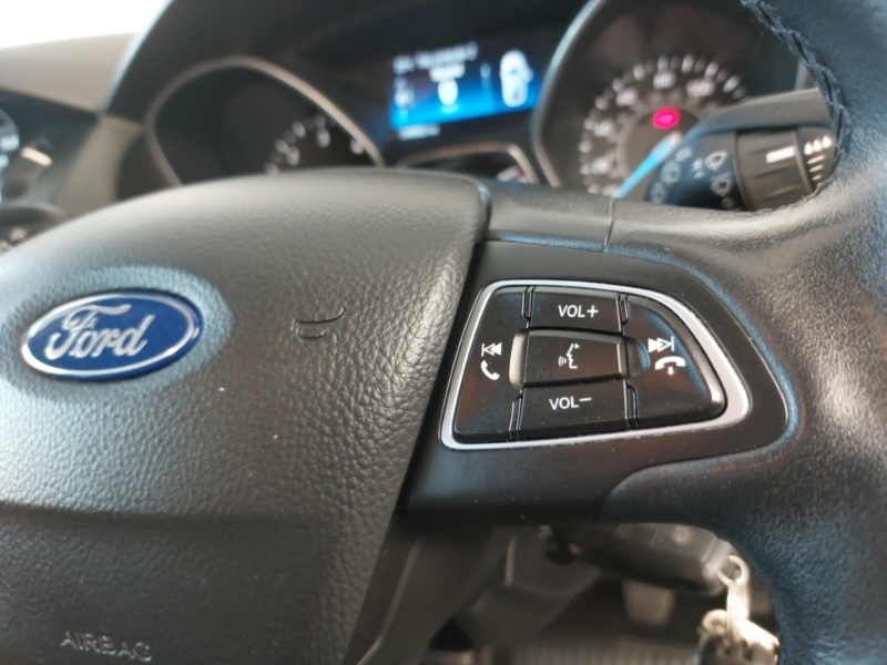 Ford Focus Focus Titanium Tdci White #12