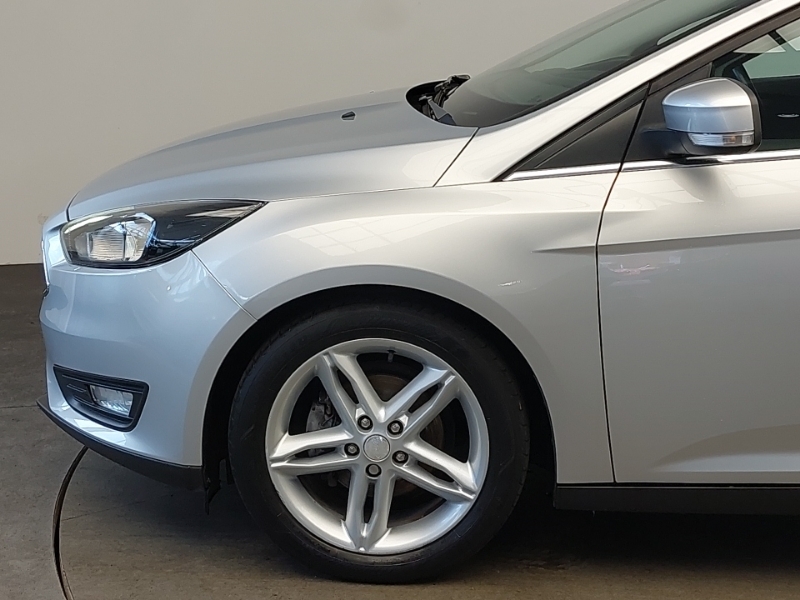 Ford Focus Focus Titanium Tdci White #19