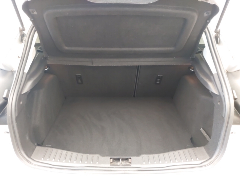 Ford Focus Focus Titanium Tdci White #18