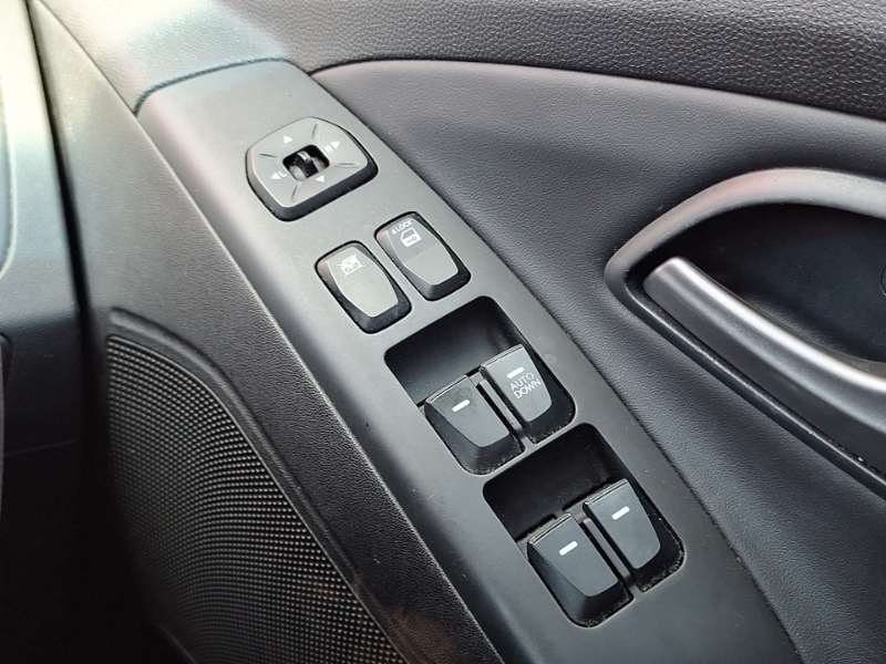 Hyundai Ix35 1.7 Se Nav Crdi White #13